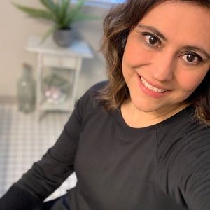 Meet your Posher, Lorina